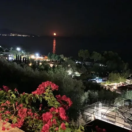 Apartamento 100metri Dal Mare - Vista Mare - Free Parking-wifi